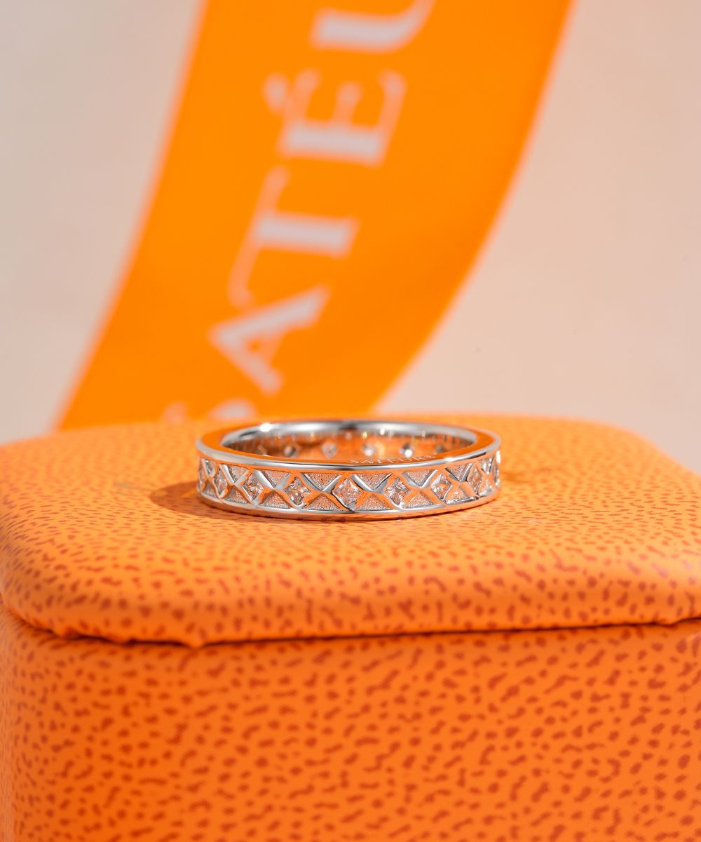 Satéur Astrèlle Diamond Ring™, 18K White Gold