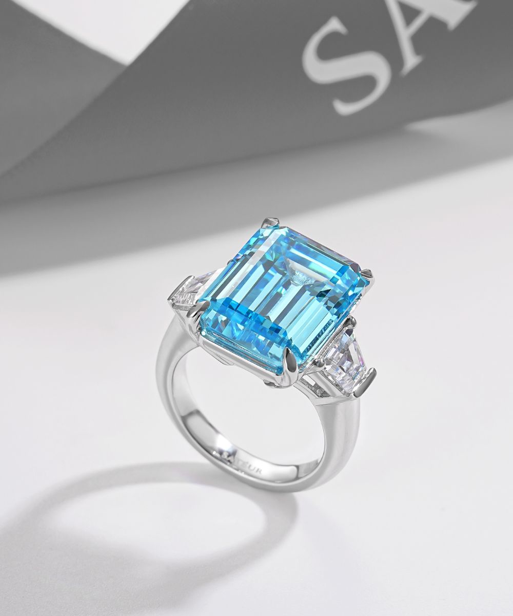 Satéur Bleu Héritier Diamond Ring™, 18K White Gold