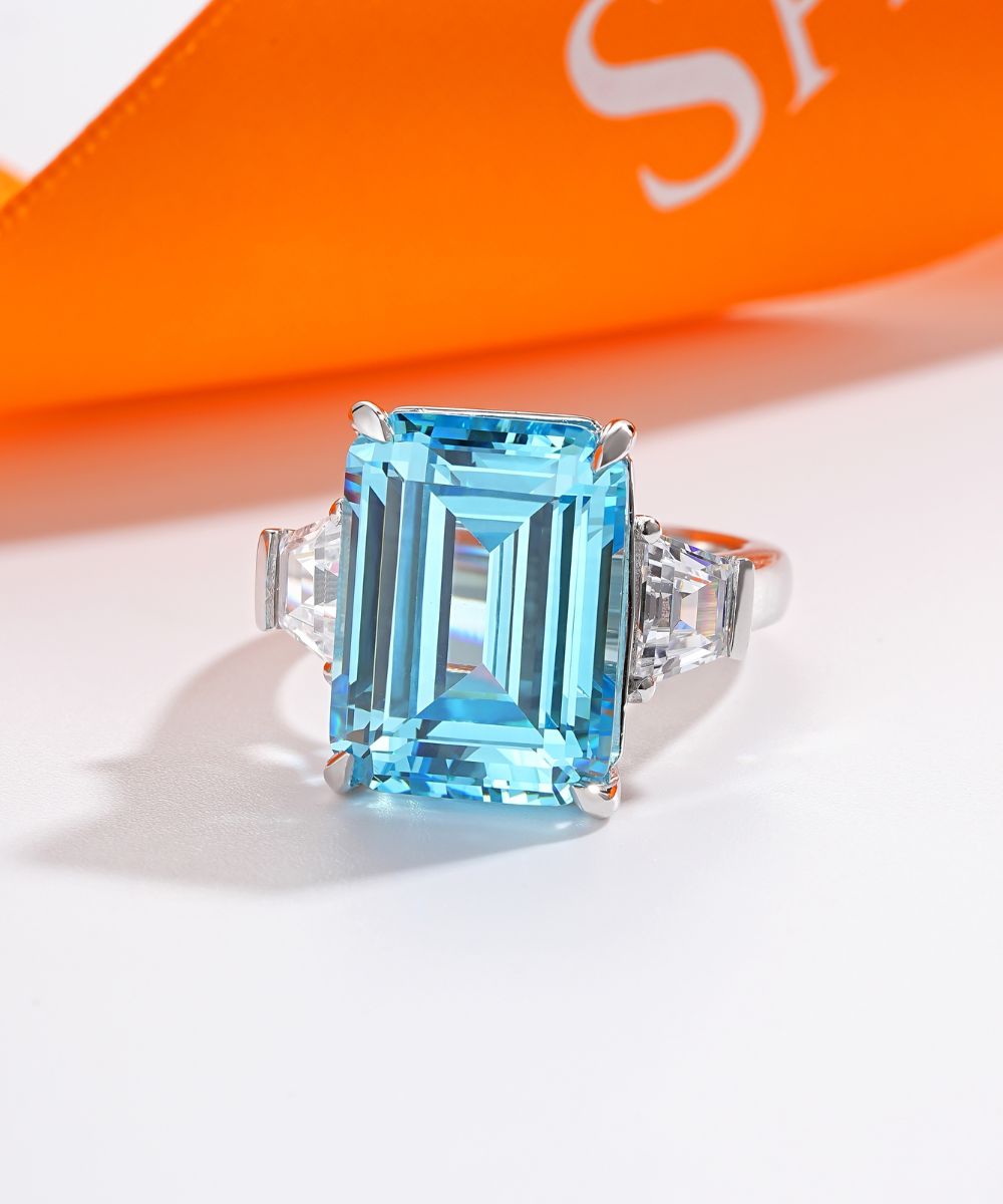 Satéur Bleu Héritier Diamond Ring™, 18K White Gold