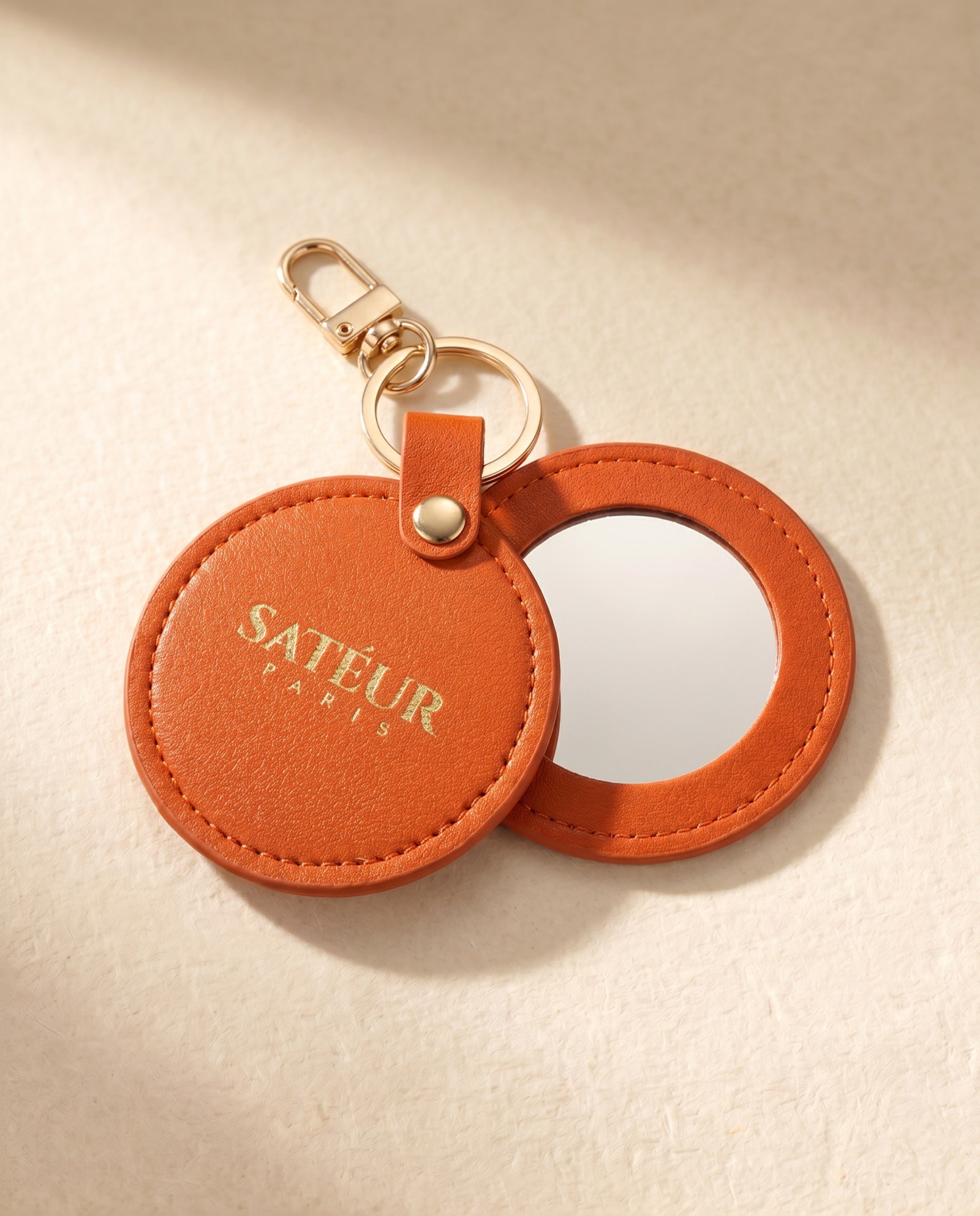 Satéur Keychain Mirror — Maison Gift
