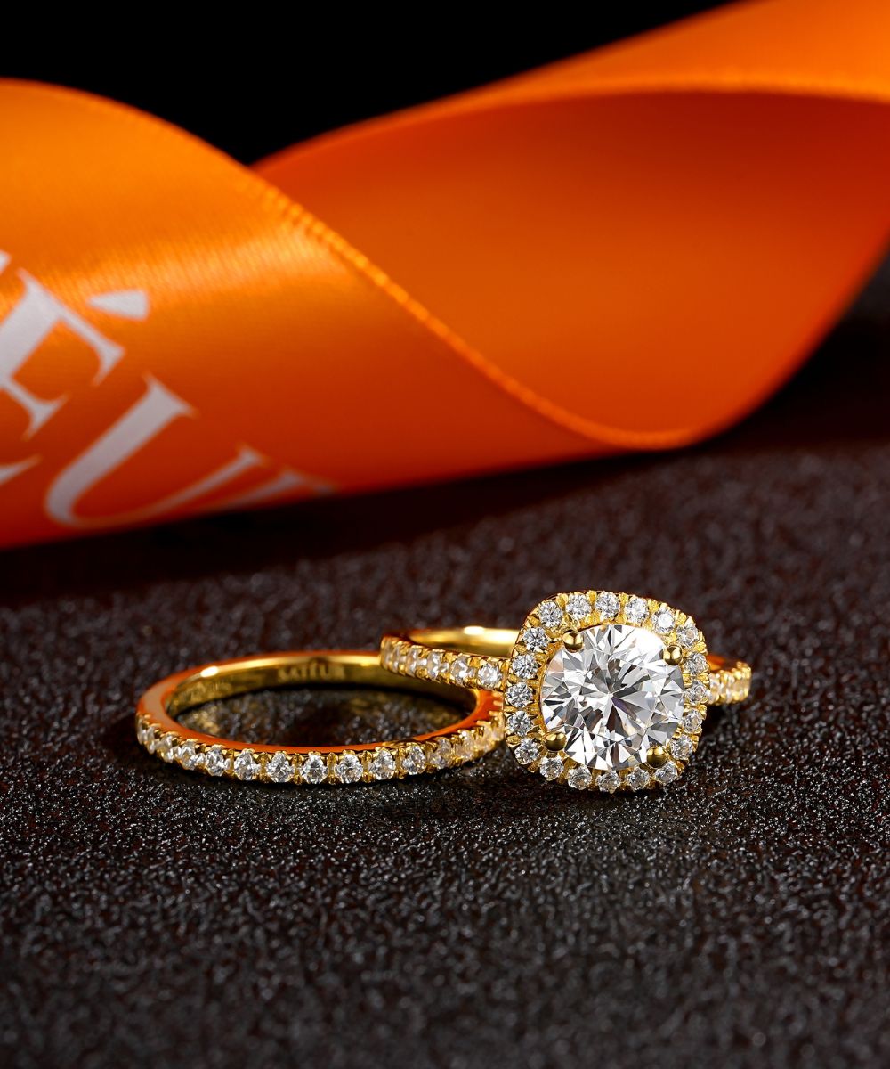 Satéur Aurous Gold Lumière 婚戒套組™ 戒指