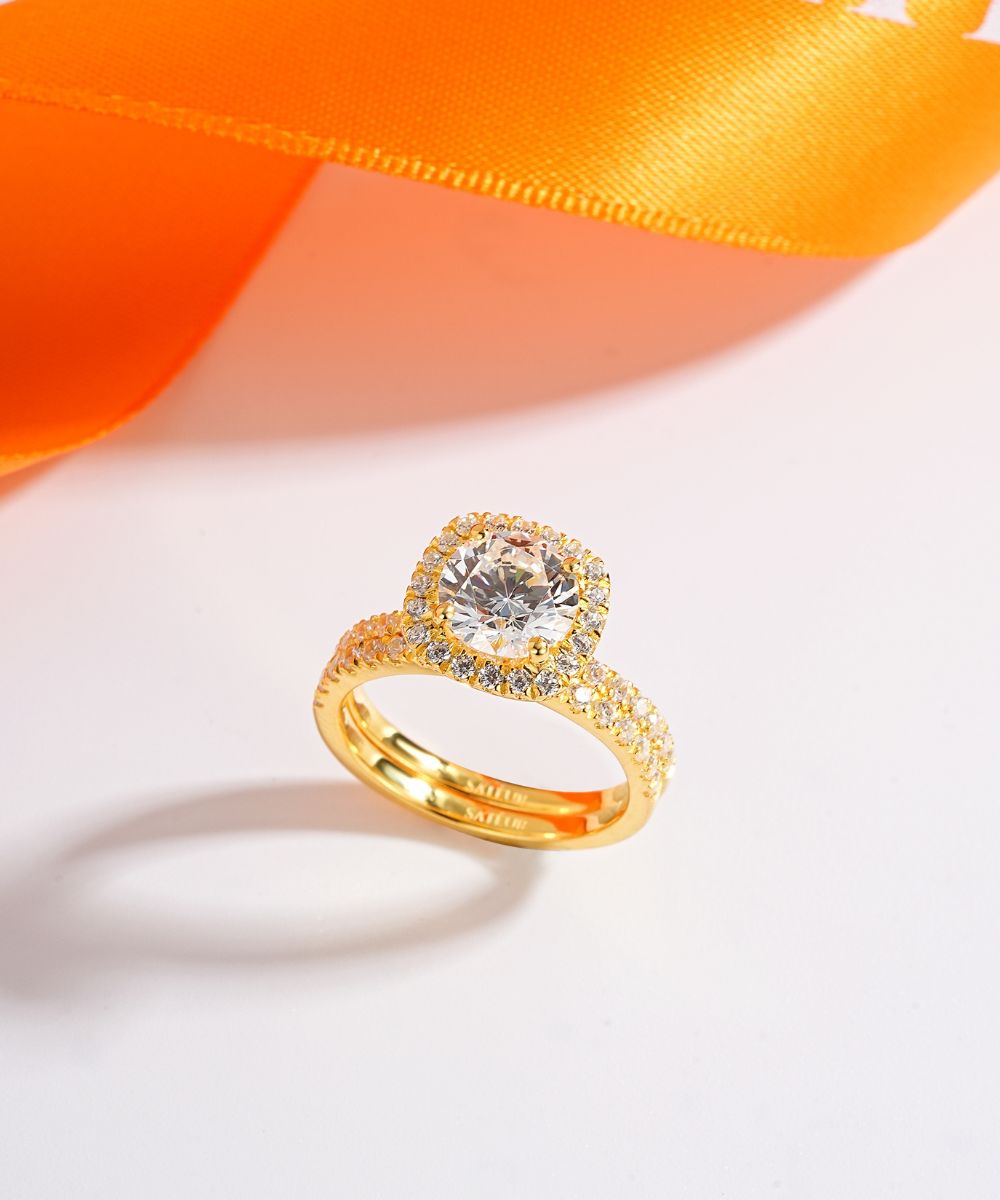 Satéur Aurous Gold Lumière 婚戒套組™ 戒指