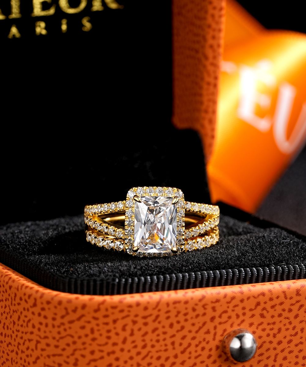 Satéur Aurous Gold Radieux 婚戒 戒指 套裝™