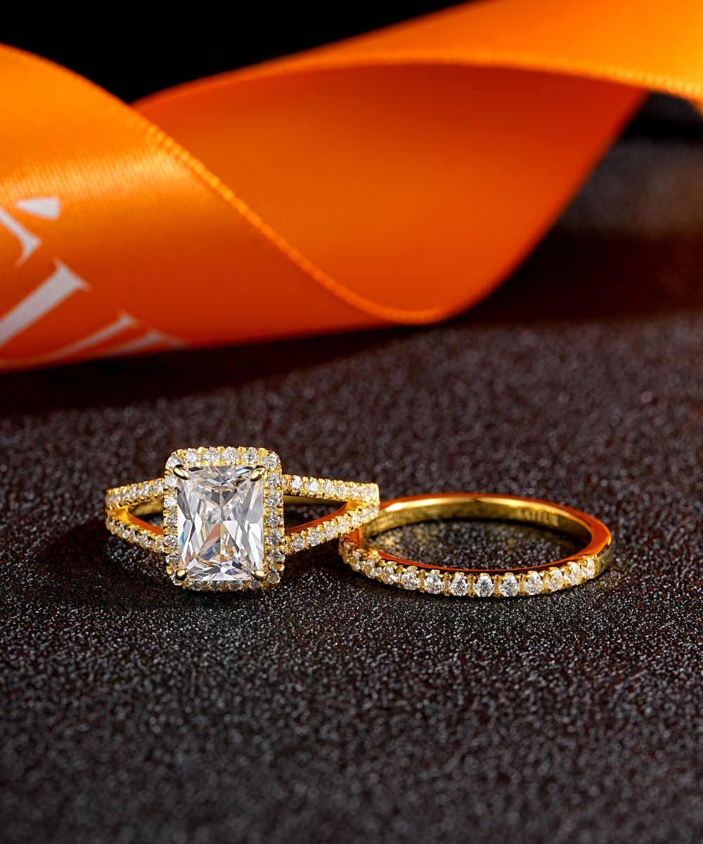 Satéur Aurous Gold Radieux 婚戒 戒指 套裝™