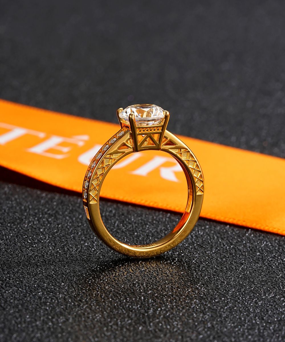 Satéur Eiffel Tower Ring™