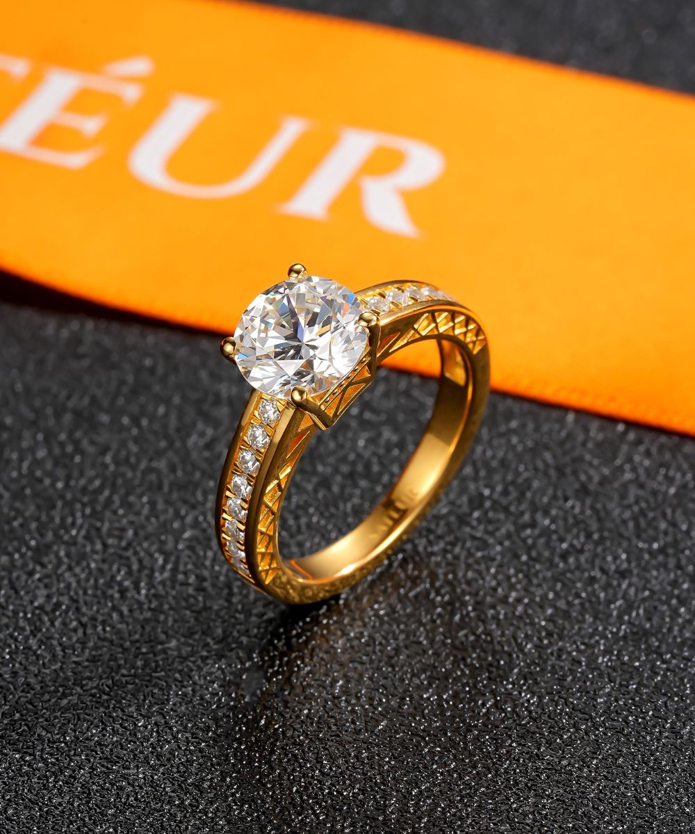 Satéur Eiffel Tower Ring™