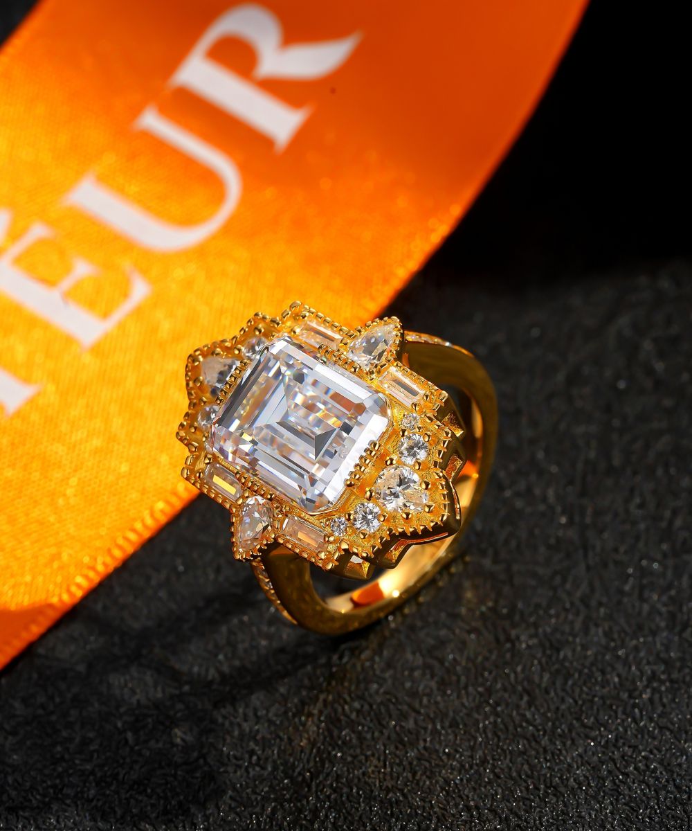 Satéur D’or Héritage 1682 戒指™