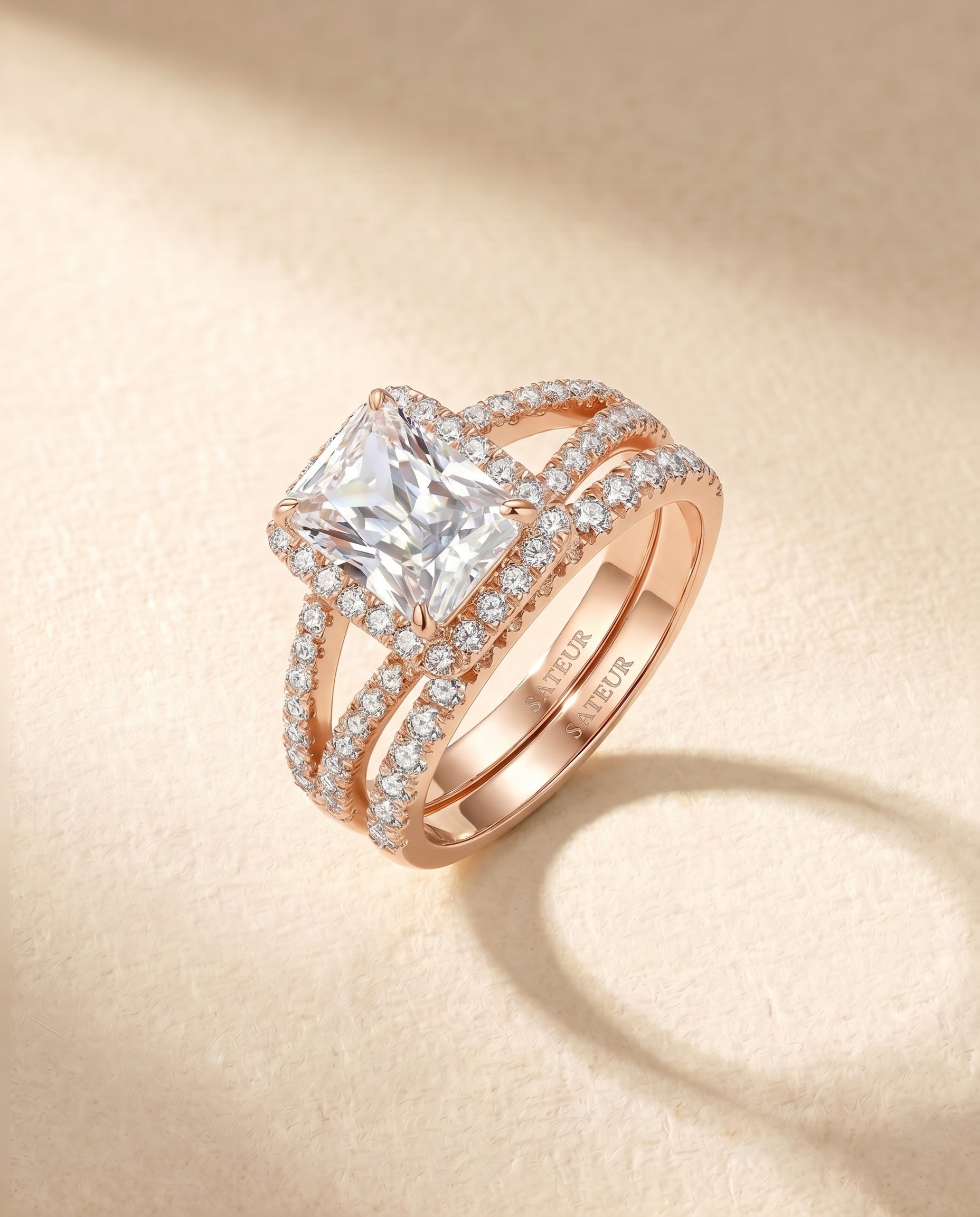 Satéur Rosé Radieux Wedding Ring Set™