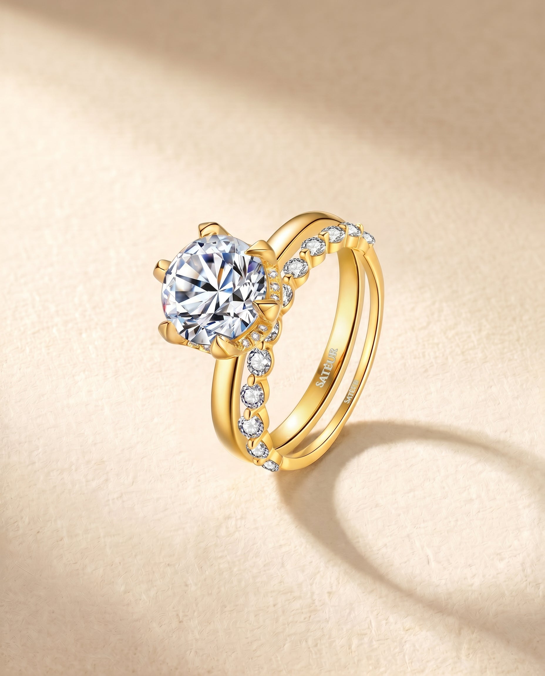 Sateur Aurous Gold Fusione Diamond Ring™, 18K Gold, Round Cut