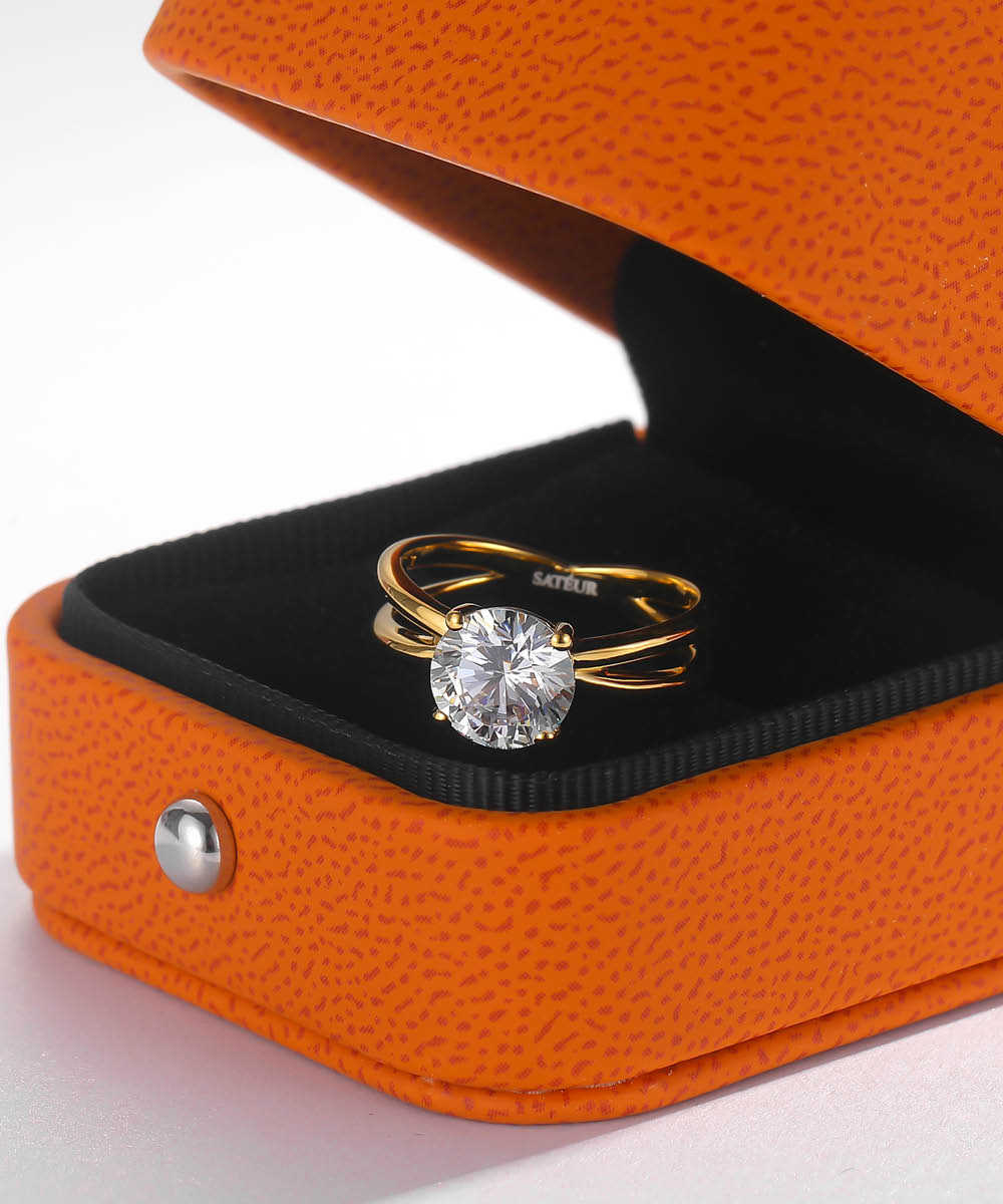 Satéur Aurous Gold Solitaire Diamond Ring™, 18K Gold