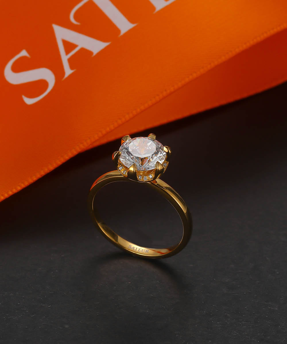 Satéur Aurous Gold Halo Diamond Ring™, 18K Gold