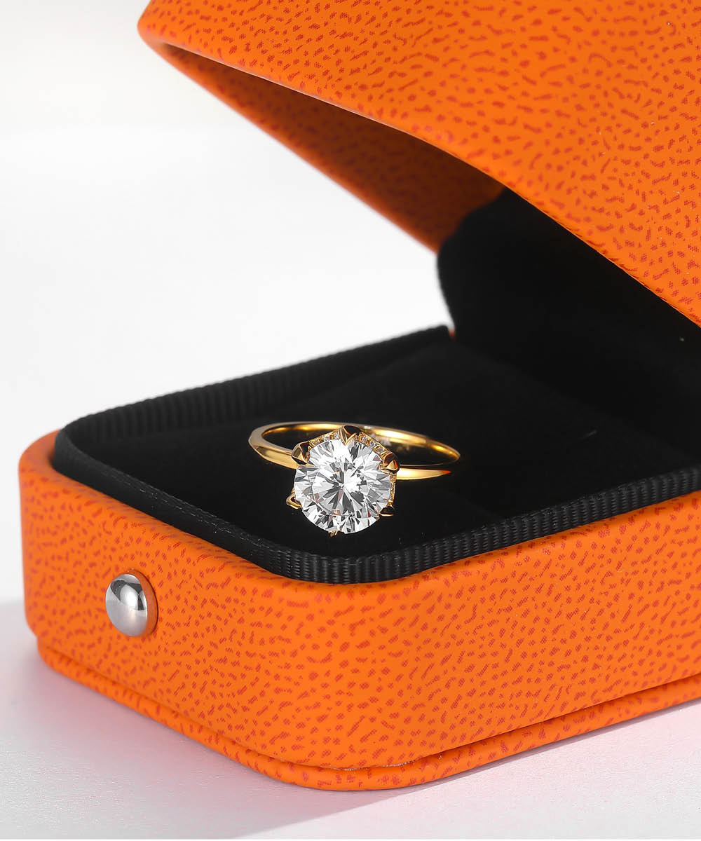 Satéur Aurous Gold Halo Diamond Ring™, 18K Gold