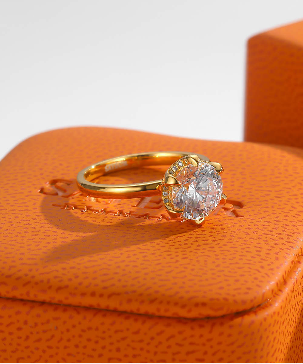 Satéur Aurous Gold Halo Diamond Ring™, 18K Gold