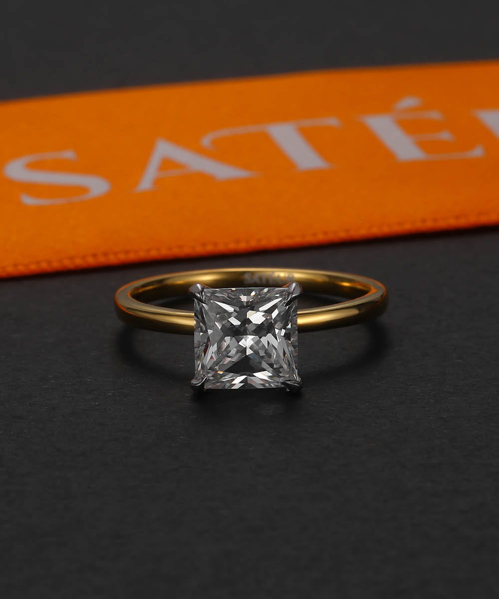 Satéur Aurous Gold Classic Diamond Ring™, 18K Gold