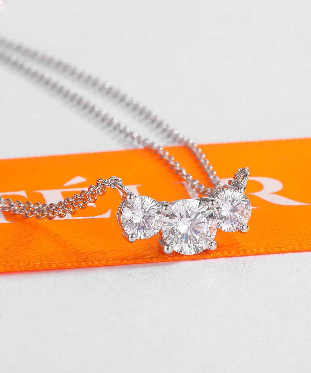 Satéur Tri-Pierre Diamond Necklace™, 18K White Gold