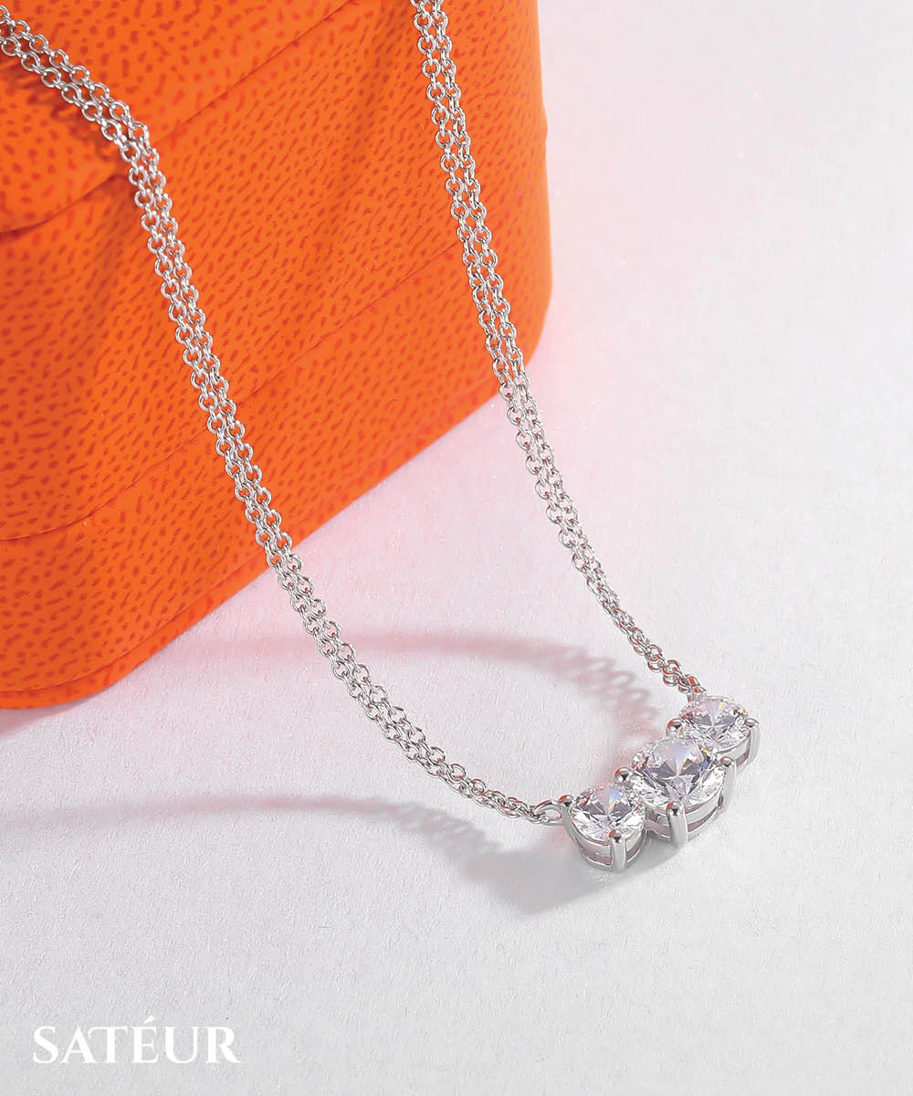 Satéur Tri-Pierre Diamond Necklace™, 18K White Gold