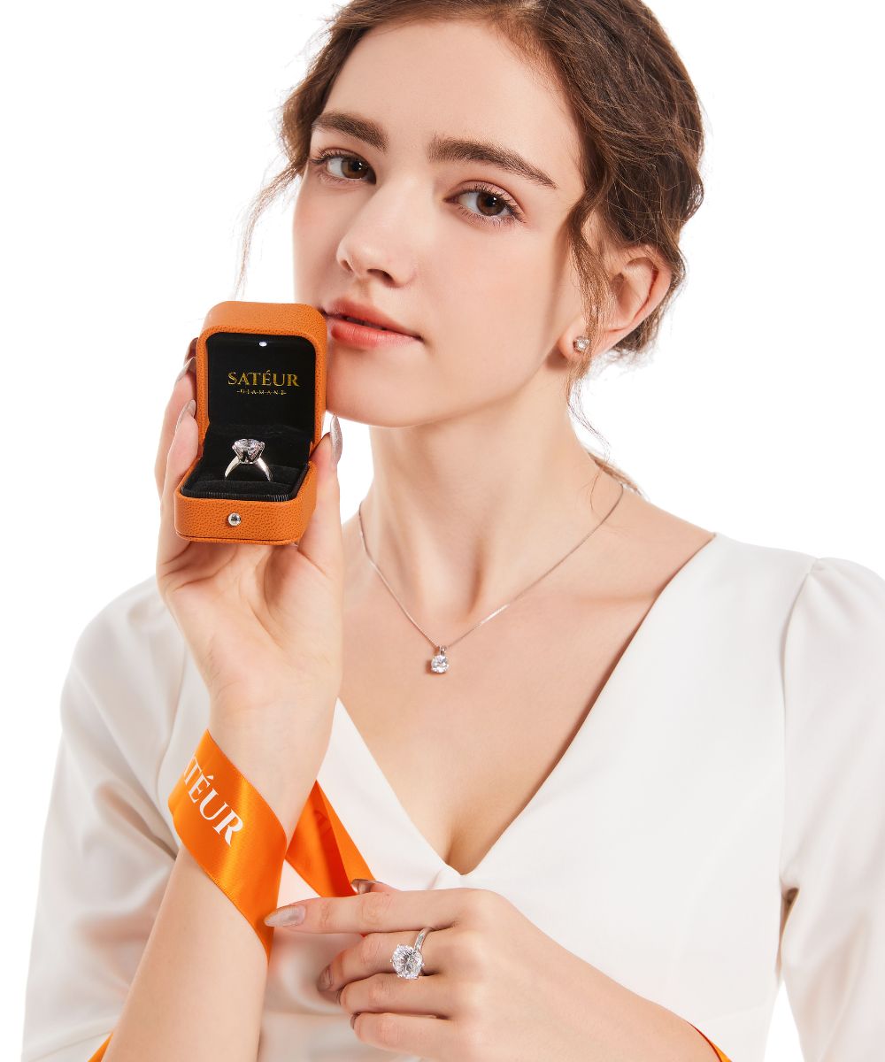 Satéur Destinée Diamond Ring™, 18K White Gold, Round Cut