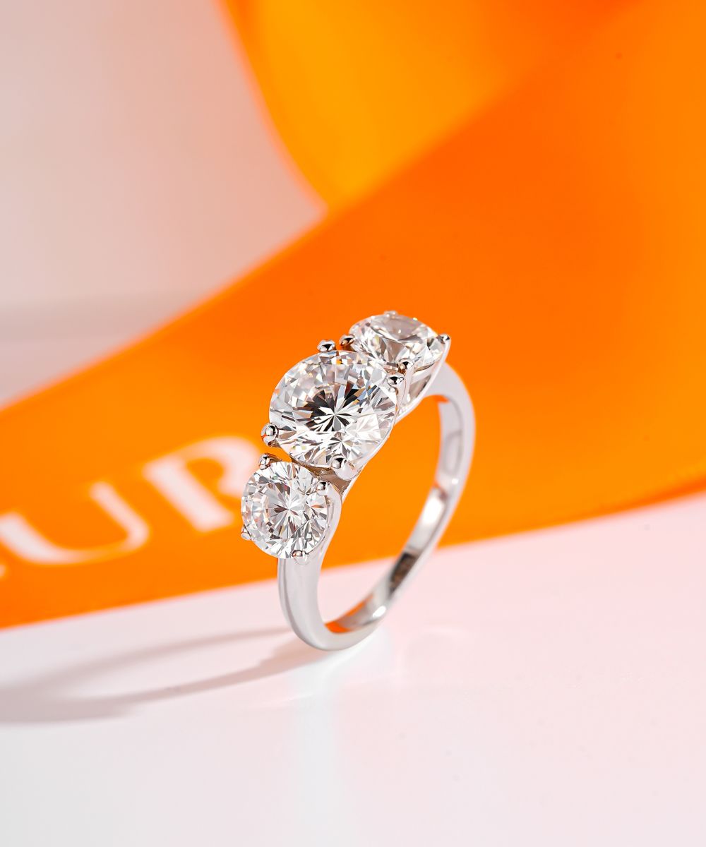 Satéur Tri-pierre Ring™