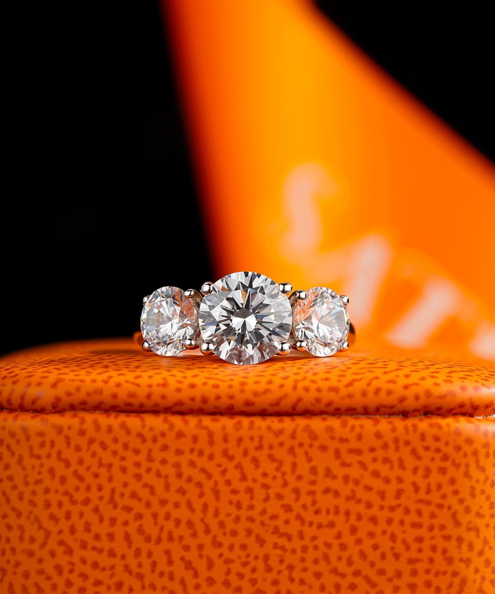 Satéur Tri-pierre Ring™