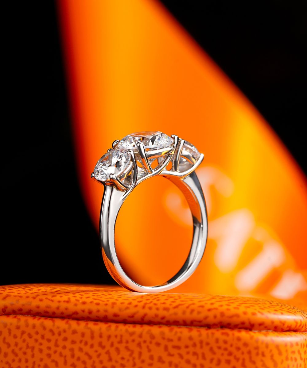 Satéur Tri-pierre Ring™