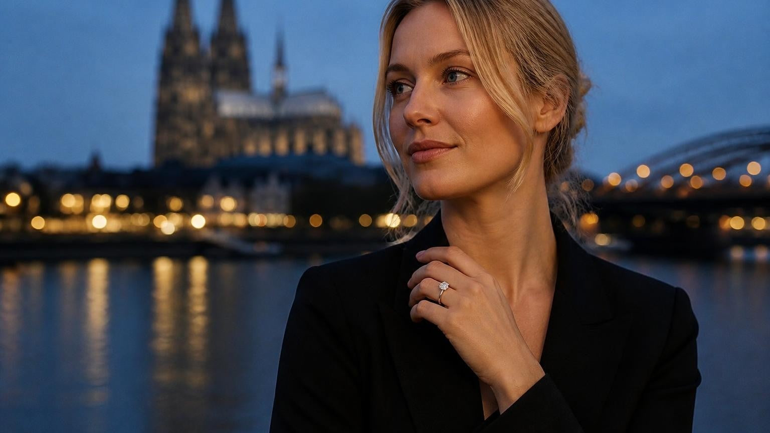 Best engagement rings in Cologne — Satéur Destinée Ring with Kölner Dom at blue hour