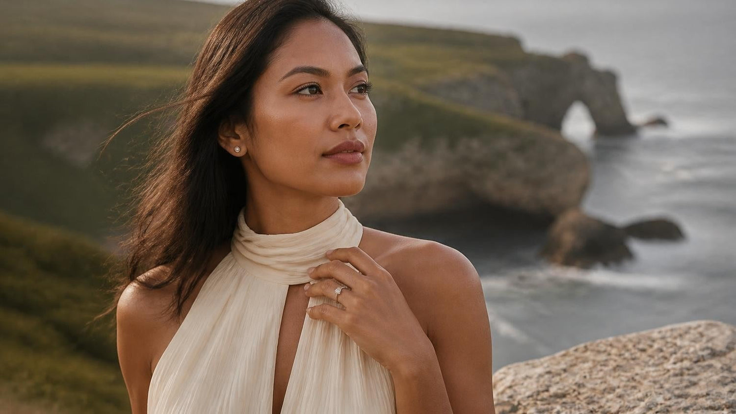 Best engagement ring in Guam — Satéur Destinée Ring™ worn at Two Lovers Point clifftop