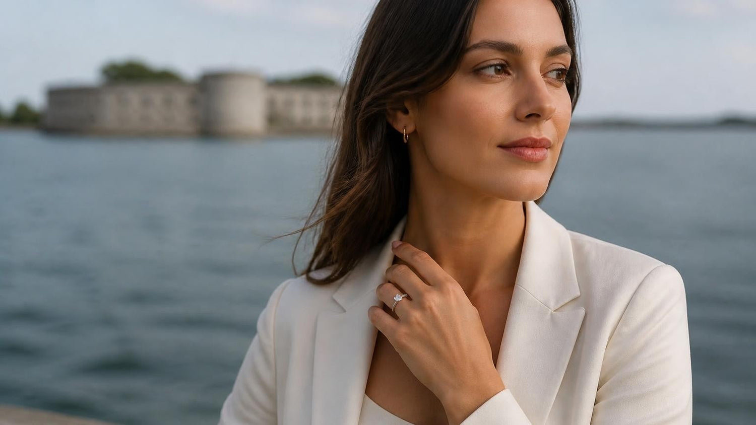 Best engagement rings in Saint-Jean-sur-Richelieu — Satéur Destinée Ring with Fort Lennox on the Richelieu River