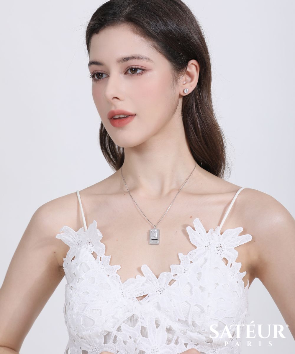 Satéur Parisian Treasure® Emerald Diamond Necklace, 18K White Gold