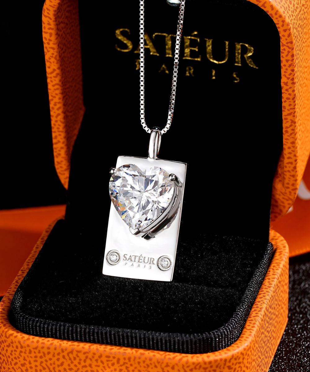 Satéur Parisian Treasure® Amouré Diamond Necklace, 18K White Gold