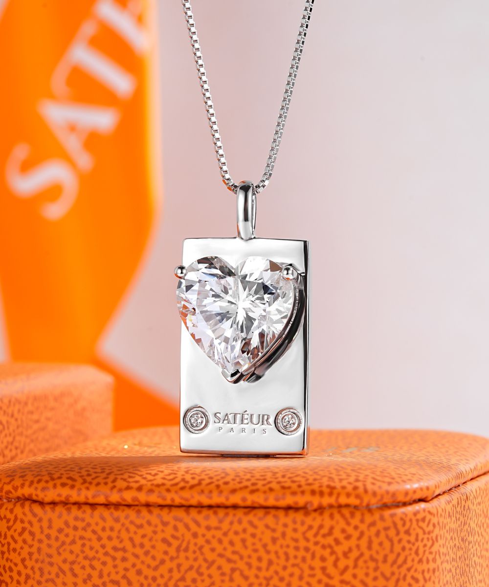 Satéur Parisian Treasure® Amouré Diamond Necklace, 18K White Gold