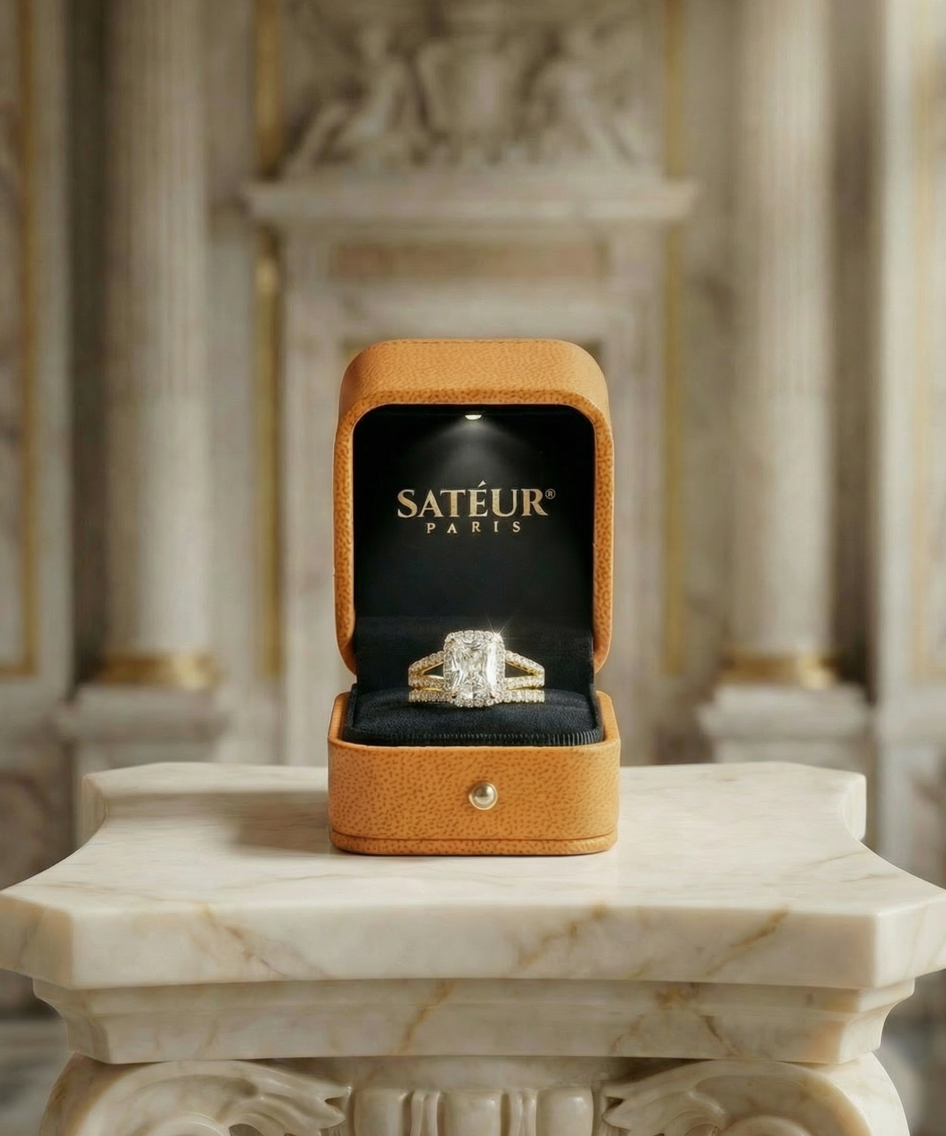 Satéur Aurous Gold Radieux Wedding Ring Set™