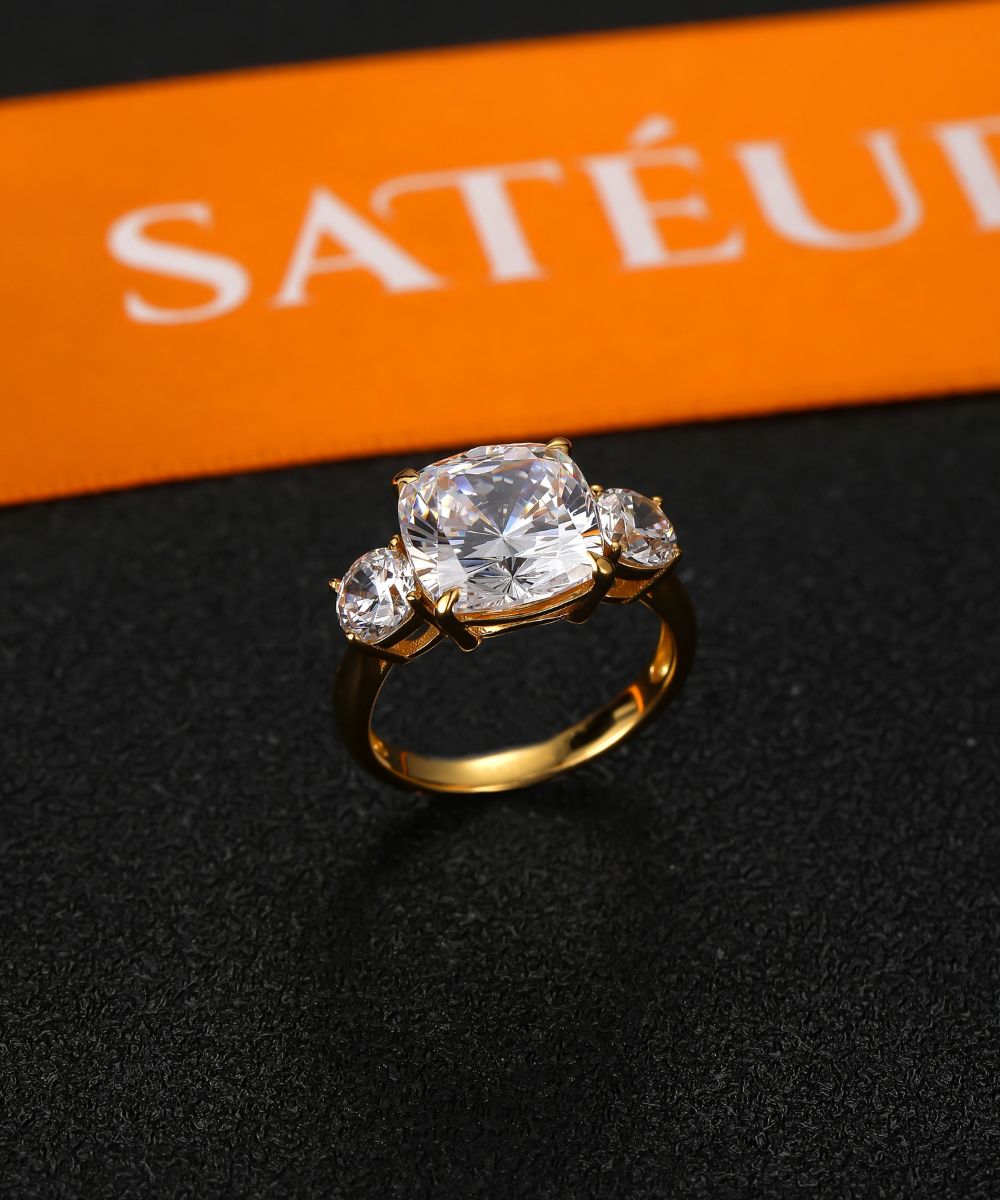 Satéur Renaissance Dorée Diamond Ring™, 18K White Gold