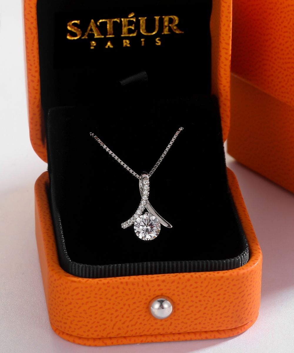 Satéur L' Ange Diamond Necklace™, 18K White Gold