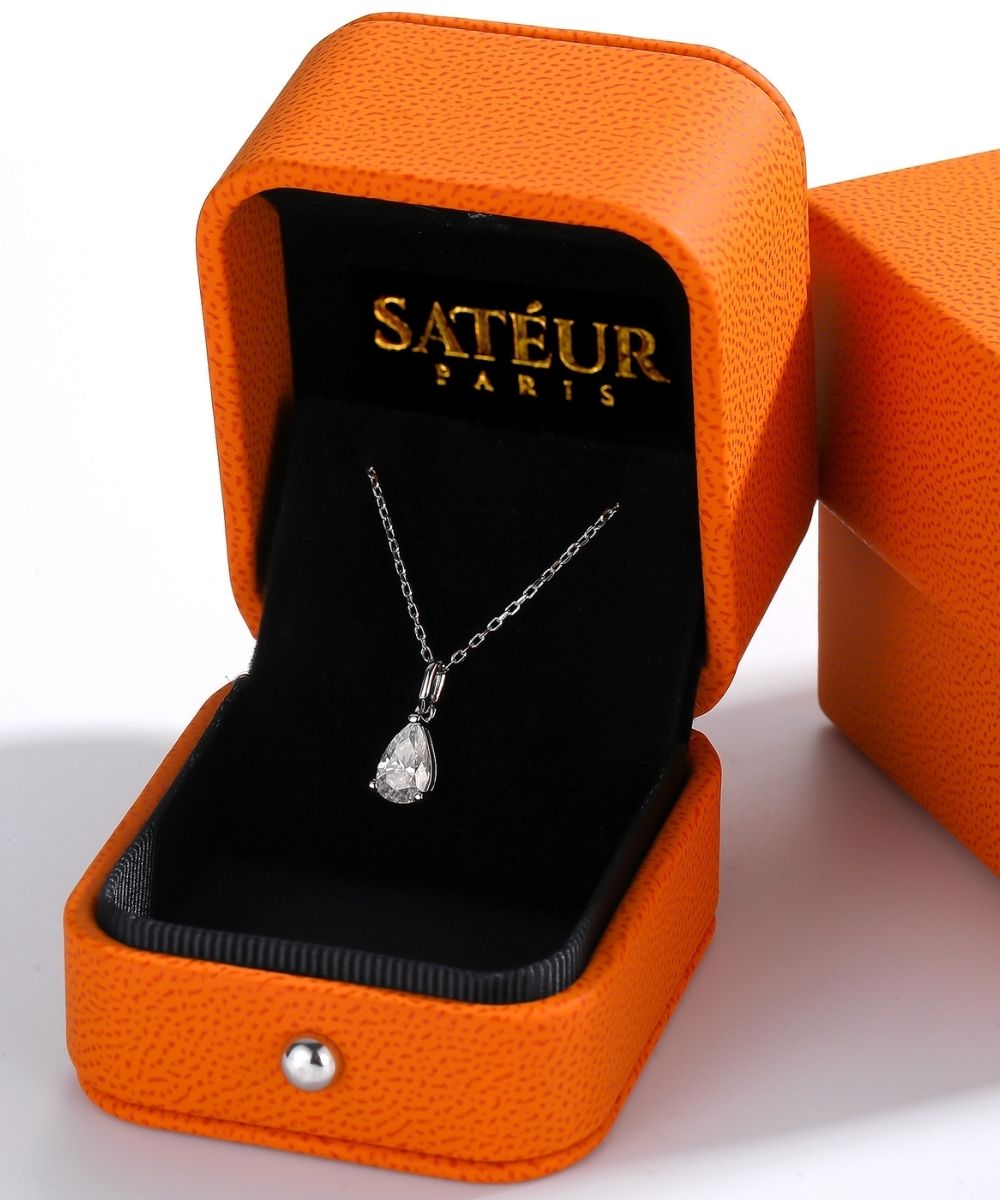 Satéur La Larme Diamond Necklace™, 18K White Gold