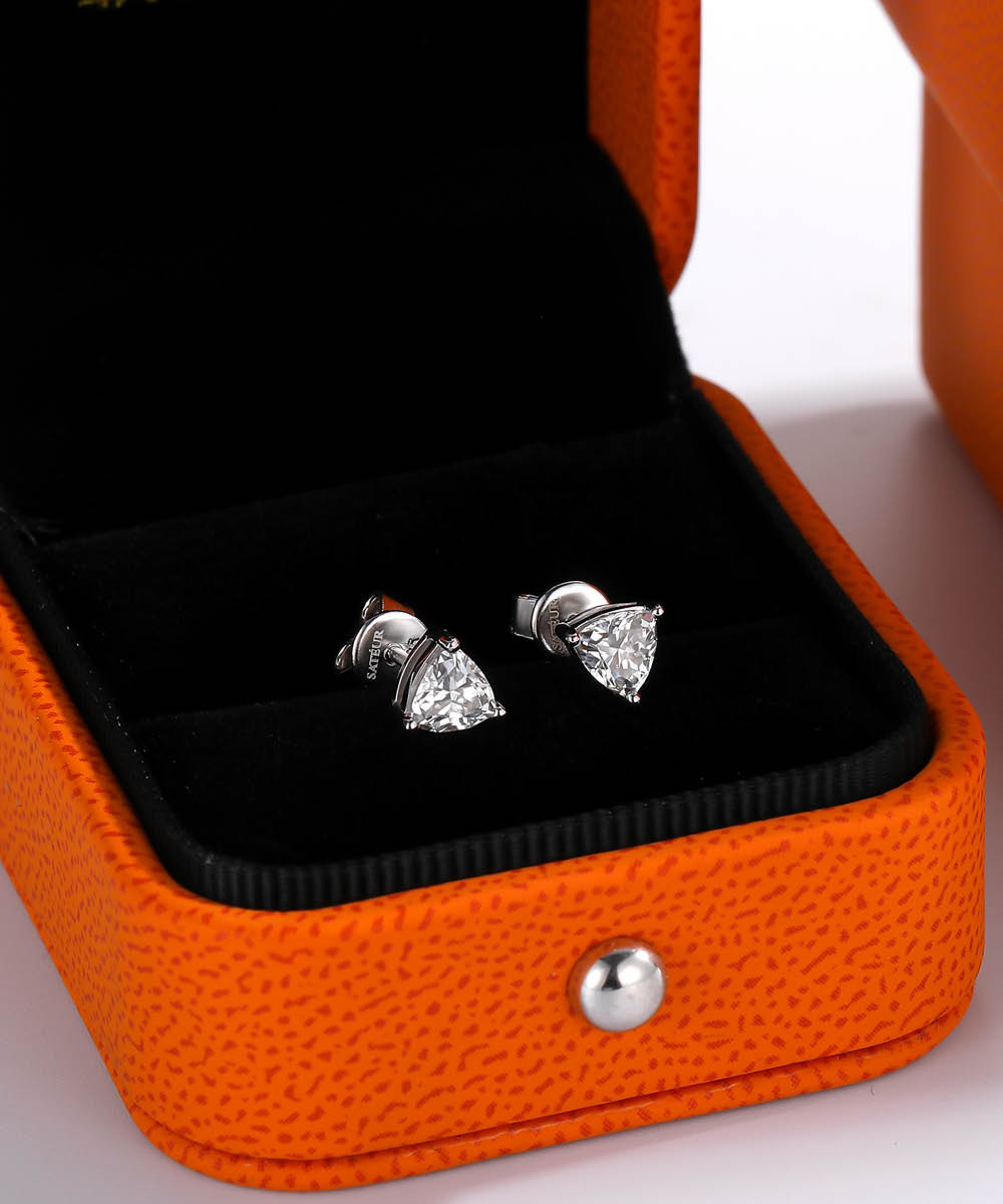 Satéur Pyramide Diamond Earrings™, 18K White Gold