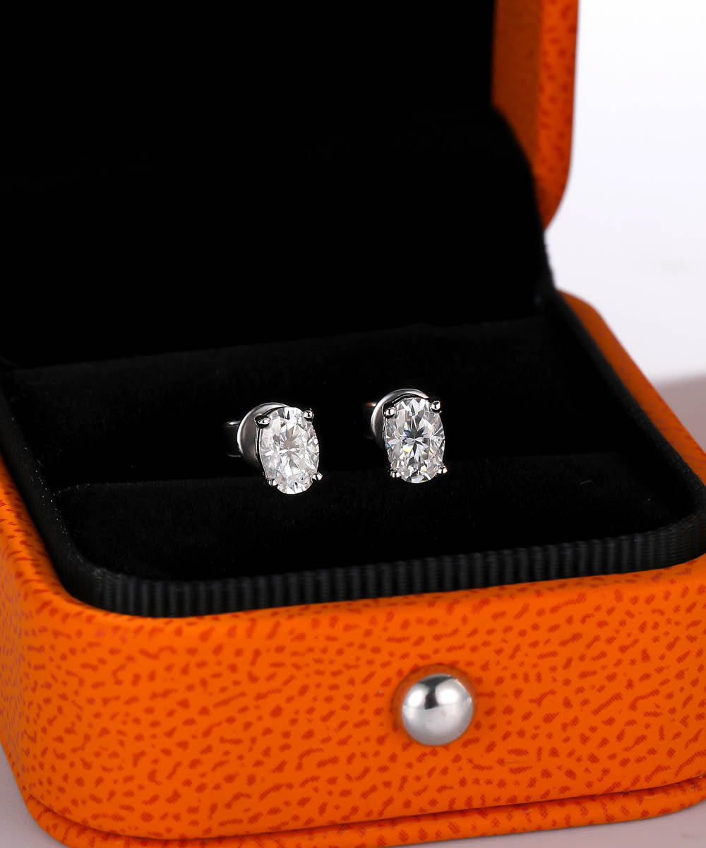 Satéur L'ovale Diamond Earrings™, 18K White Gold