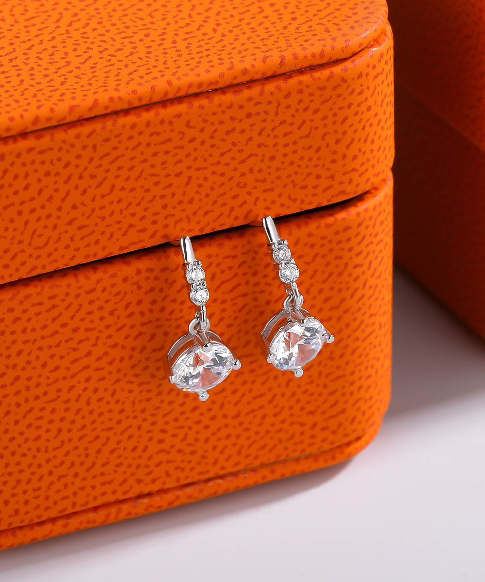 Satéur Il Neige Diamond Earrings™, 18K White Gold