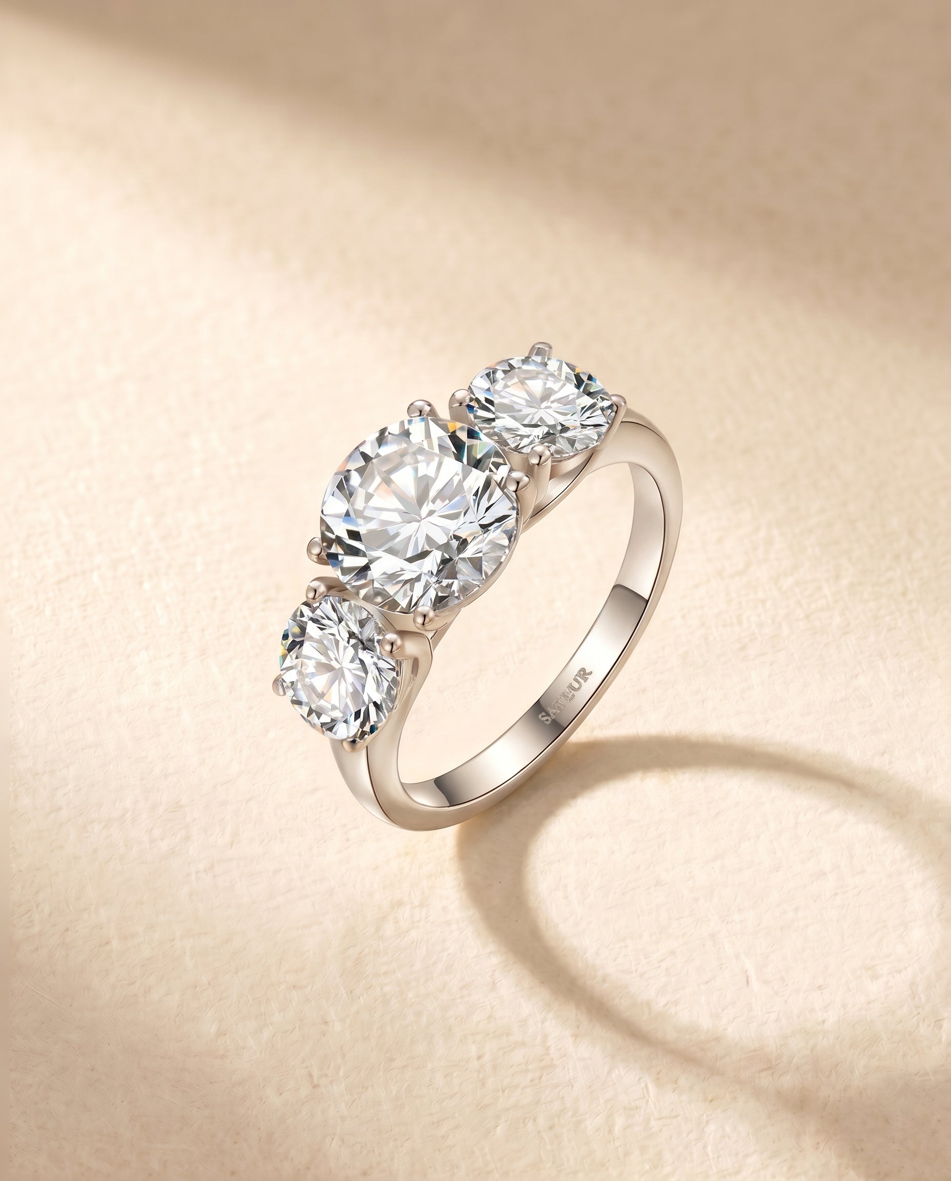 Satéur Tri-pierre Ring™