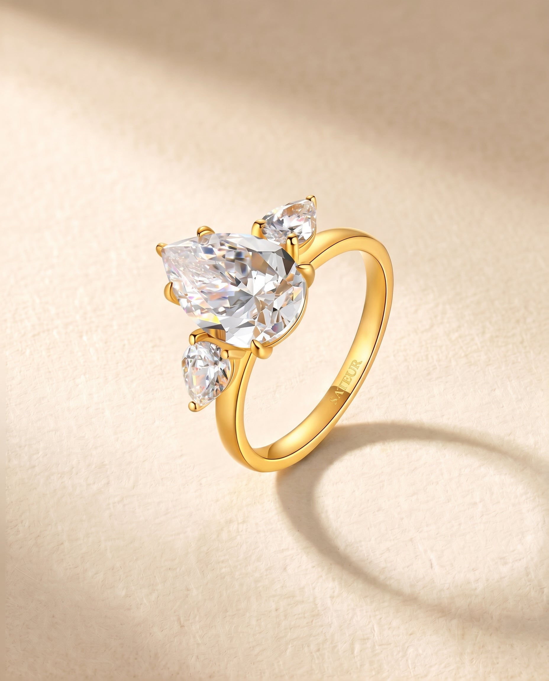 Satéur Renaissance Éclatant Ring™