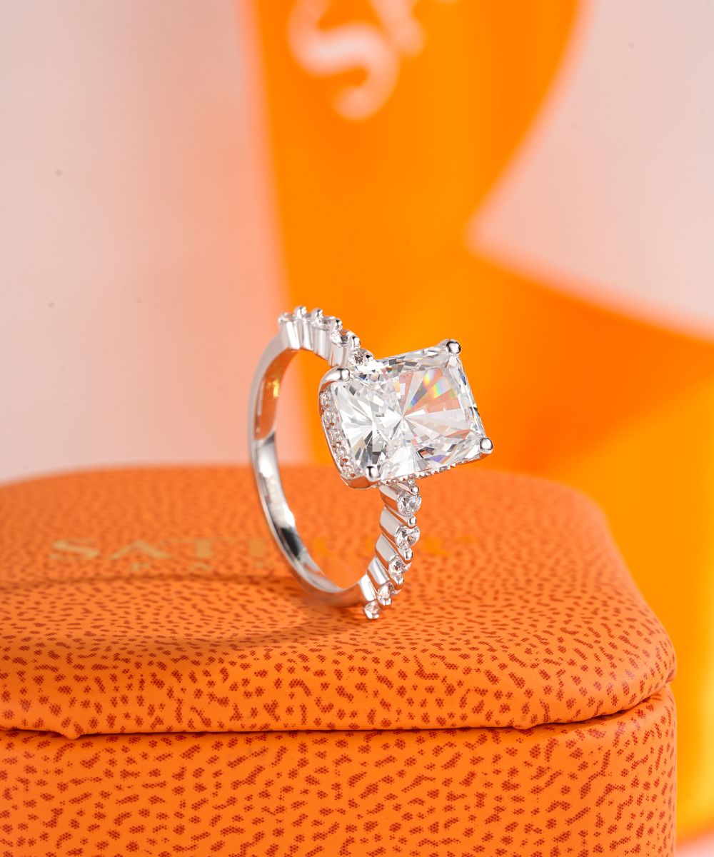 Satéur Lumière Majesté Diamond Ring™, 18K White Gold
