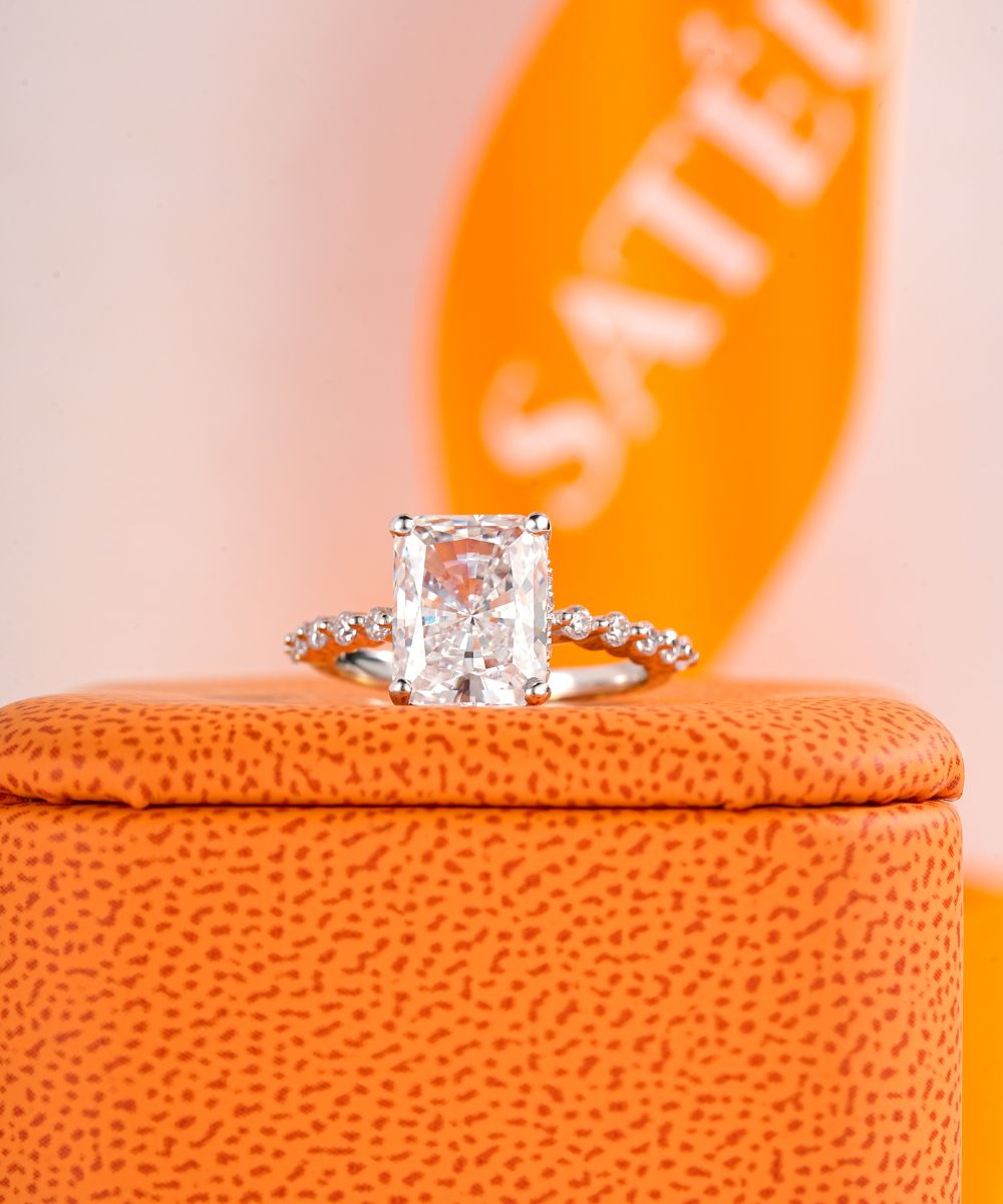 Satéur Lumière Majesté Diamond Ring™, 18K White Gold