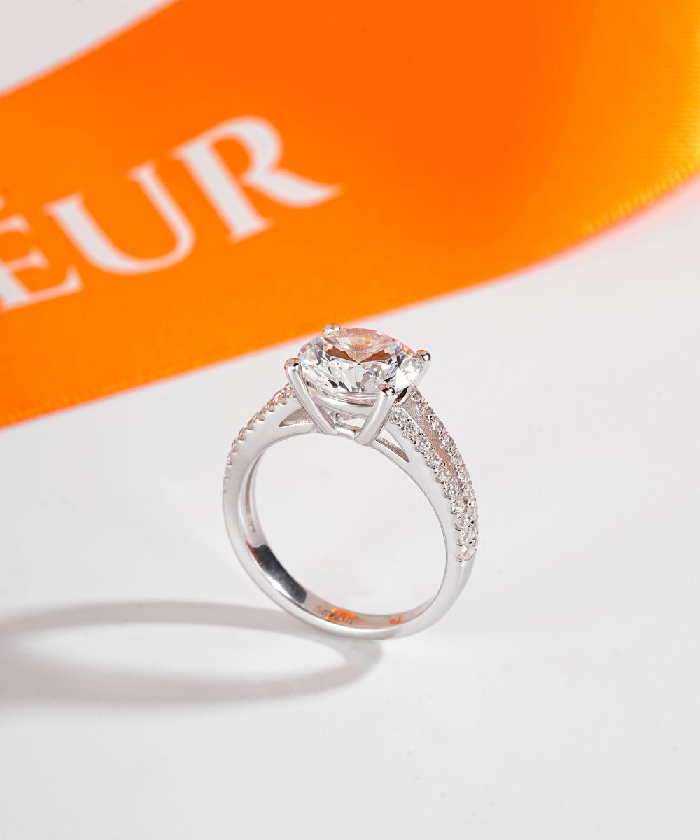 Satéur Lumière Étoile Diamond Ring™, 18K White Gold