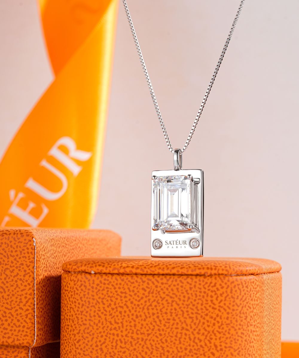 Satéur Parisian Treasure® Emerald Diamond Necklace, 18K White Gold