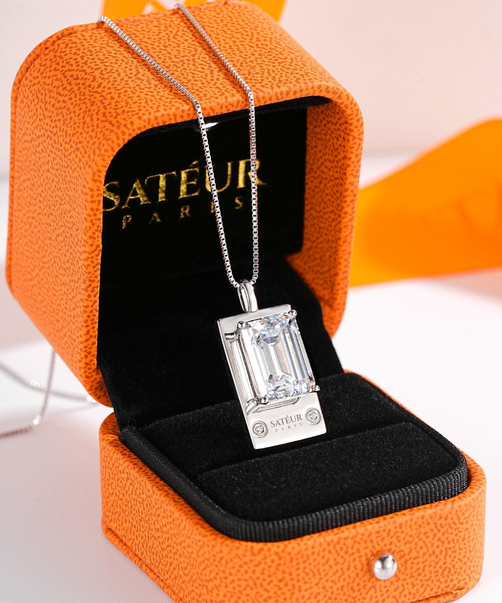 Satéur Parisian Treasure® Emerald Diamond Necklace, 18K White Gold