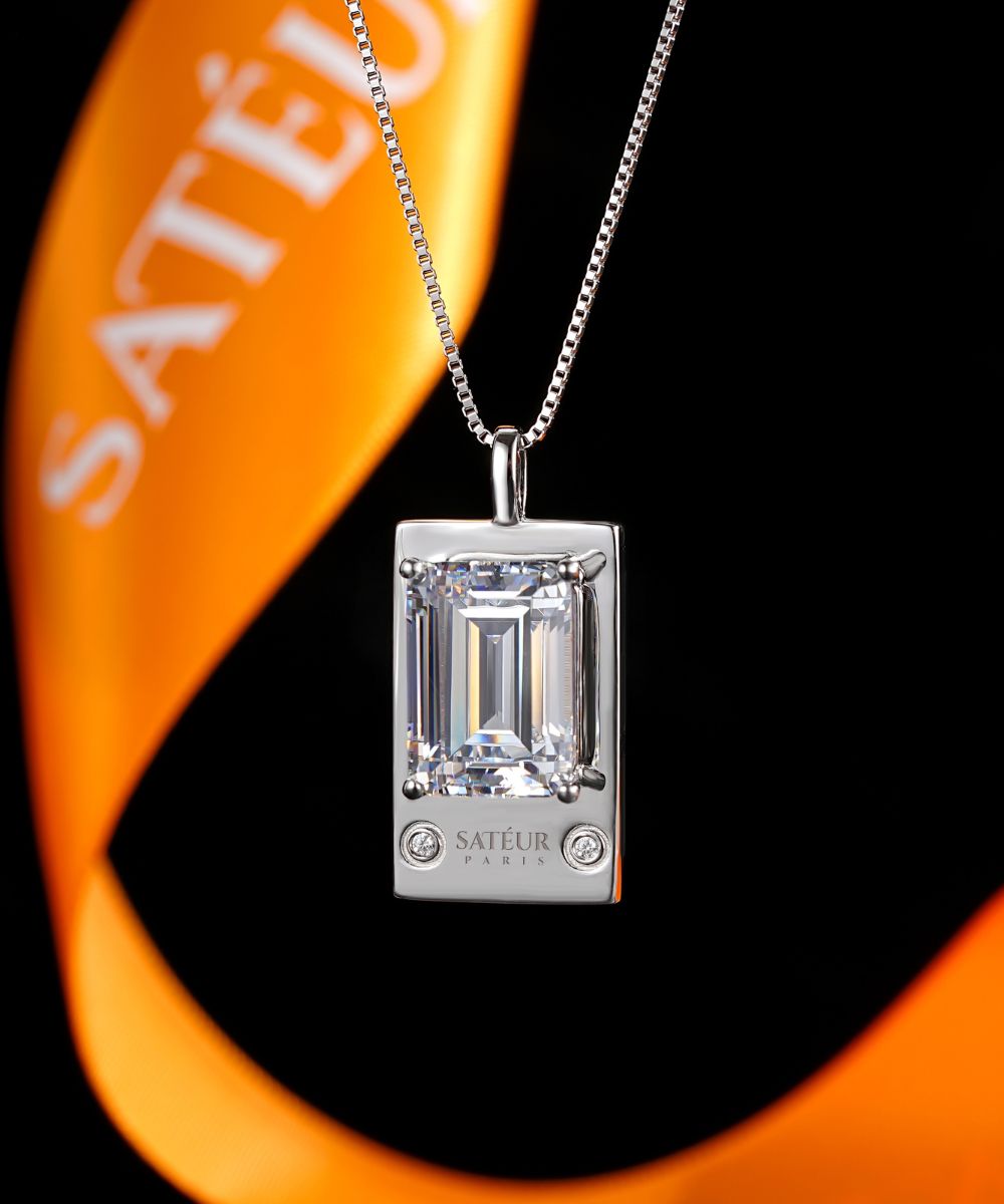Satéur Parisian Treasure® Emerald Diamond Necklace, 18K White Gold