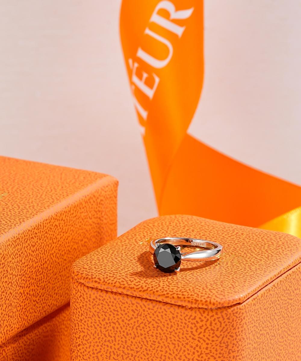 Satéur Black Ébène Diamond Ring™, 18K White Gold