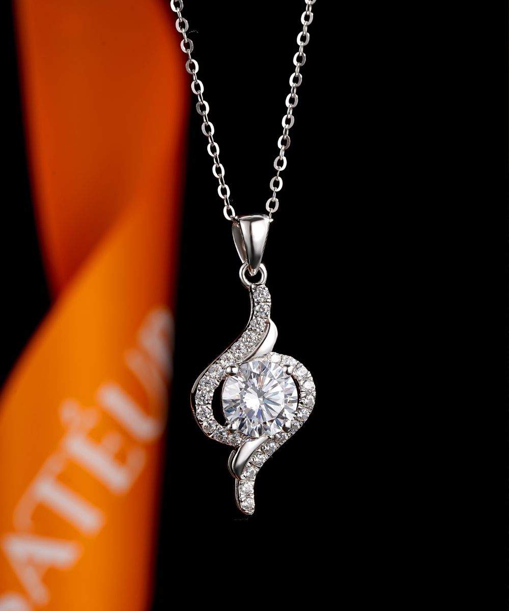 Satéur Élan Diamond Necklace™, 18K White Gold
