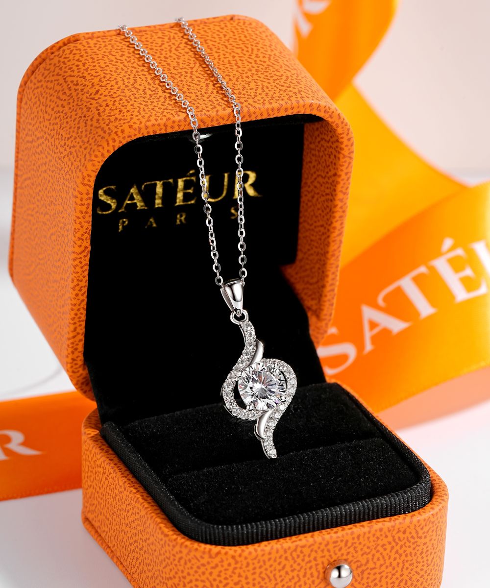 Satéur Élan Diamond Necklace™, 18K White Gold