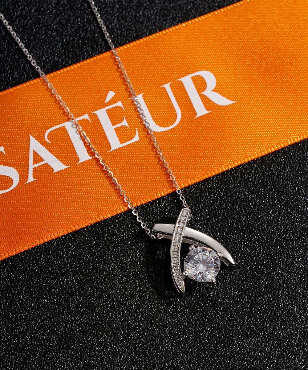 Satéur Croix Diamond Necklace™, 18K White Gold
