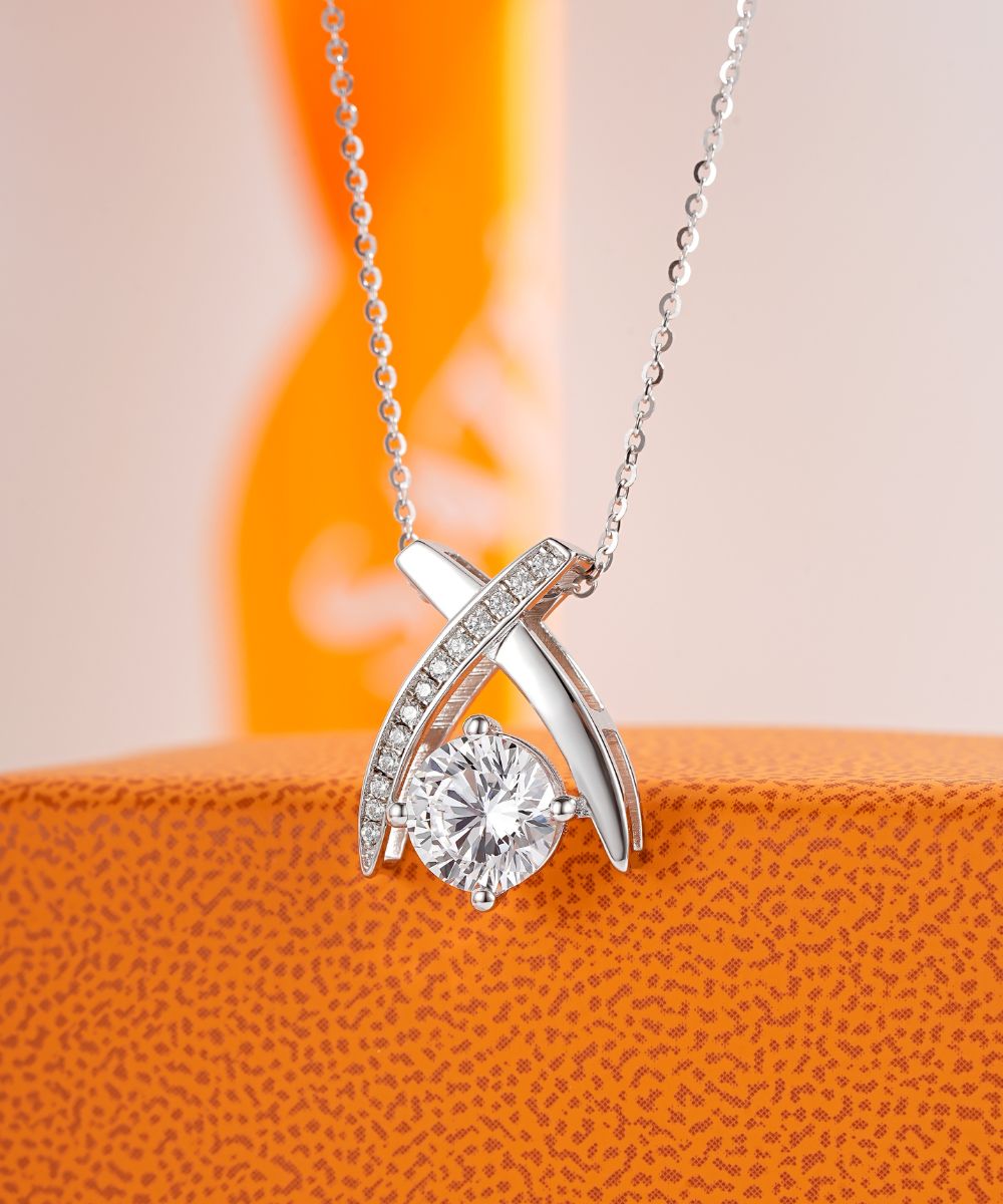 Satéur Croix Diamond Necklace™, 18K White Gold